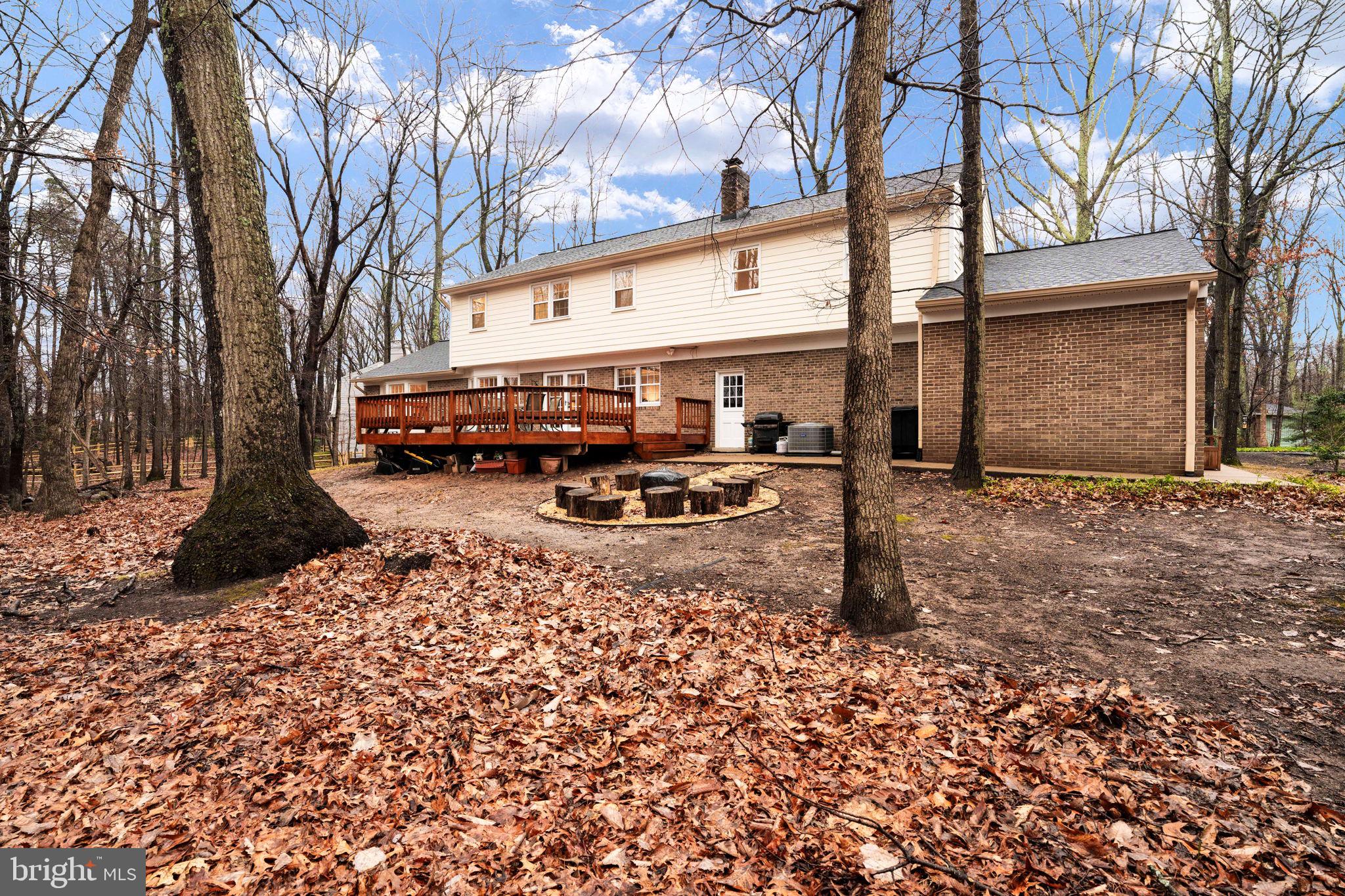 2401 Bugle Ln