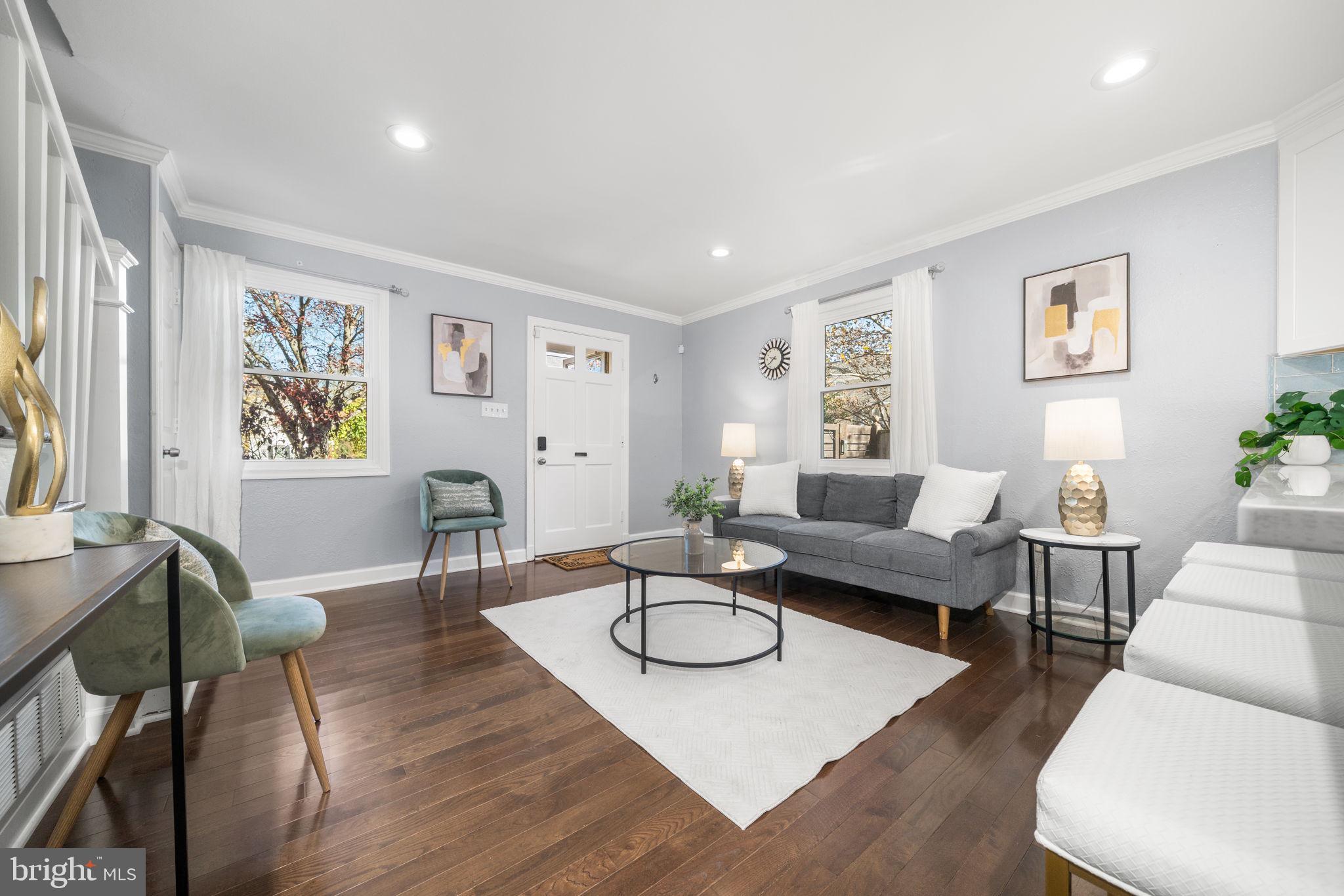 2101 FARRINGTON AVENUE