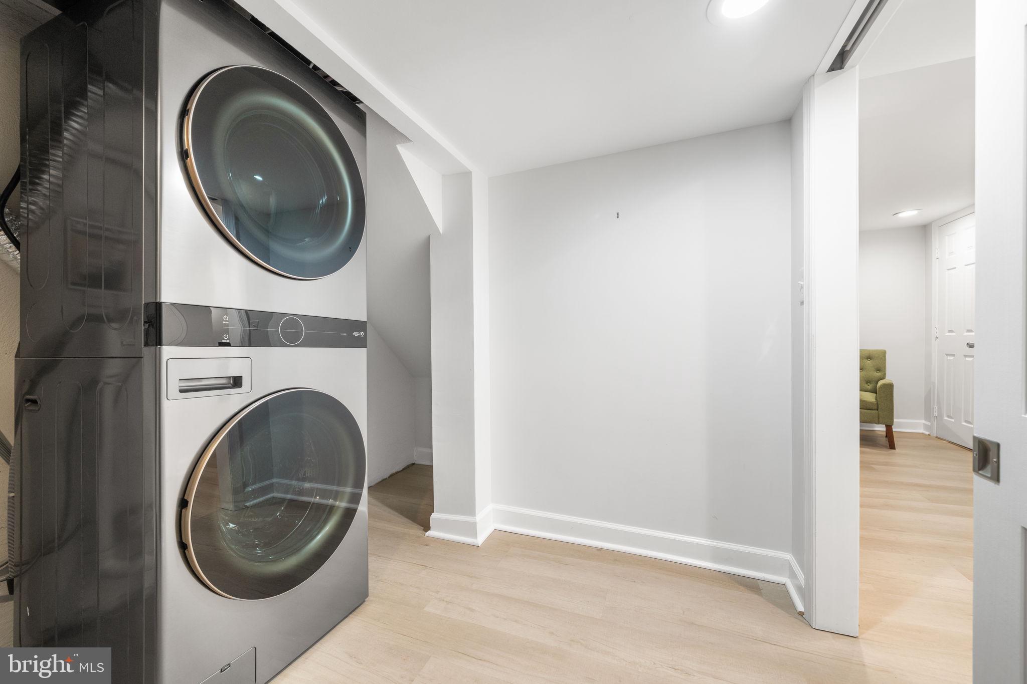 2101 FARRINGTON AVENUE