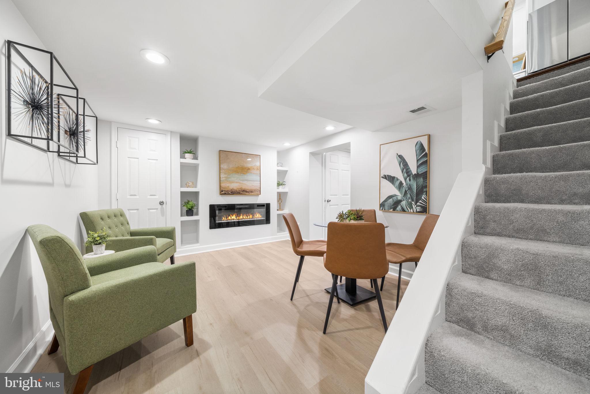 2101 FARRINGTON AVENUE