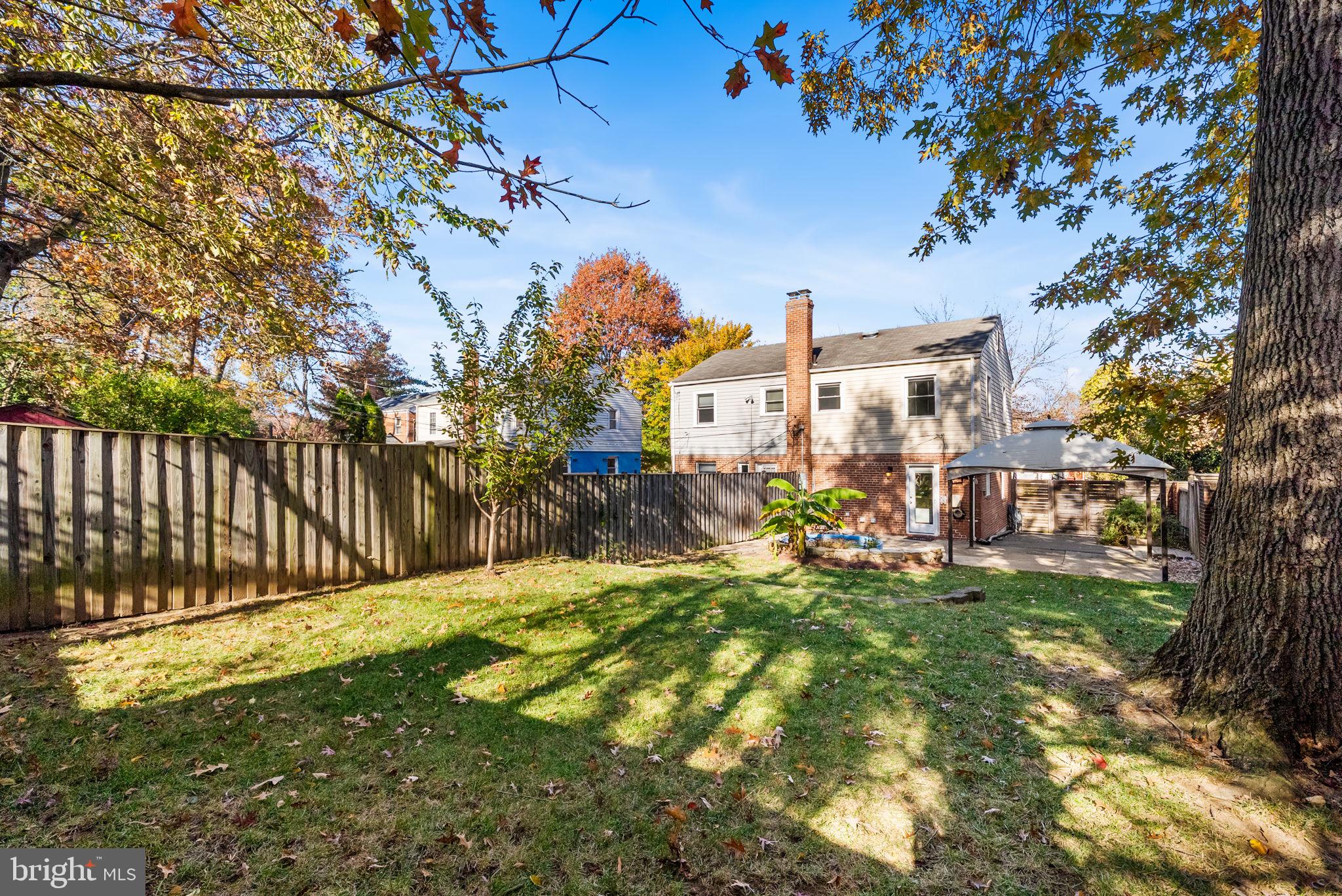 2101 FARRINGTON AVENUE