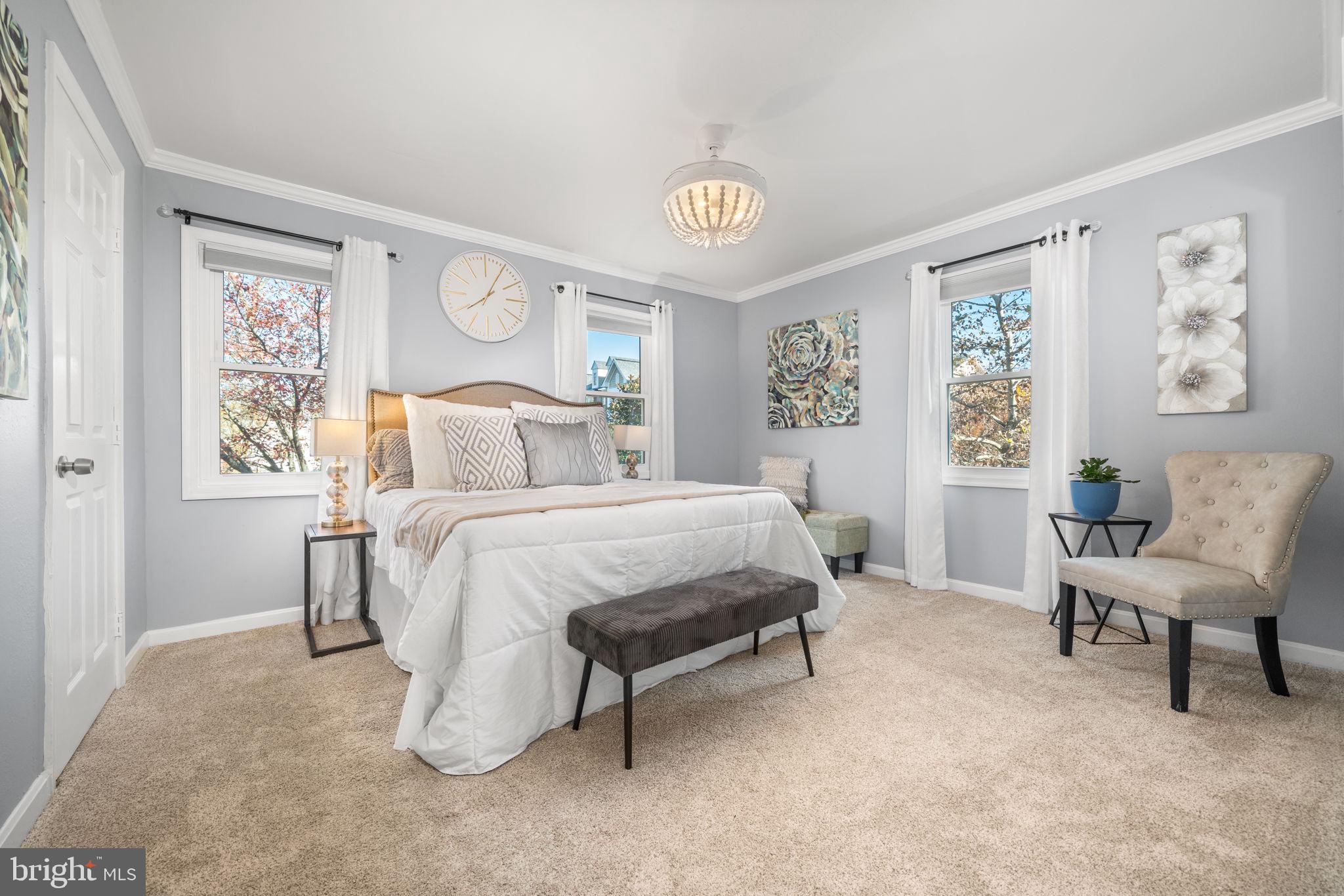 2101 FARRINGTON AVENUE