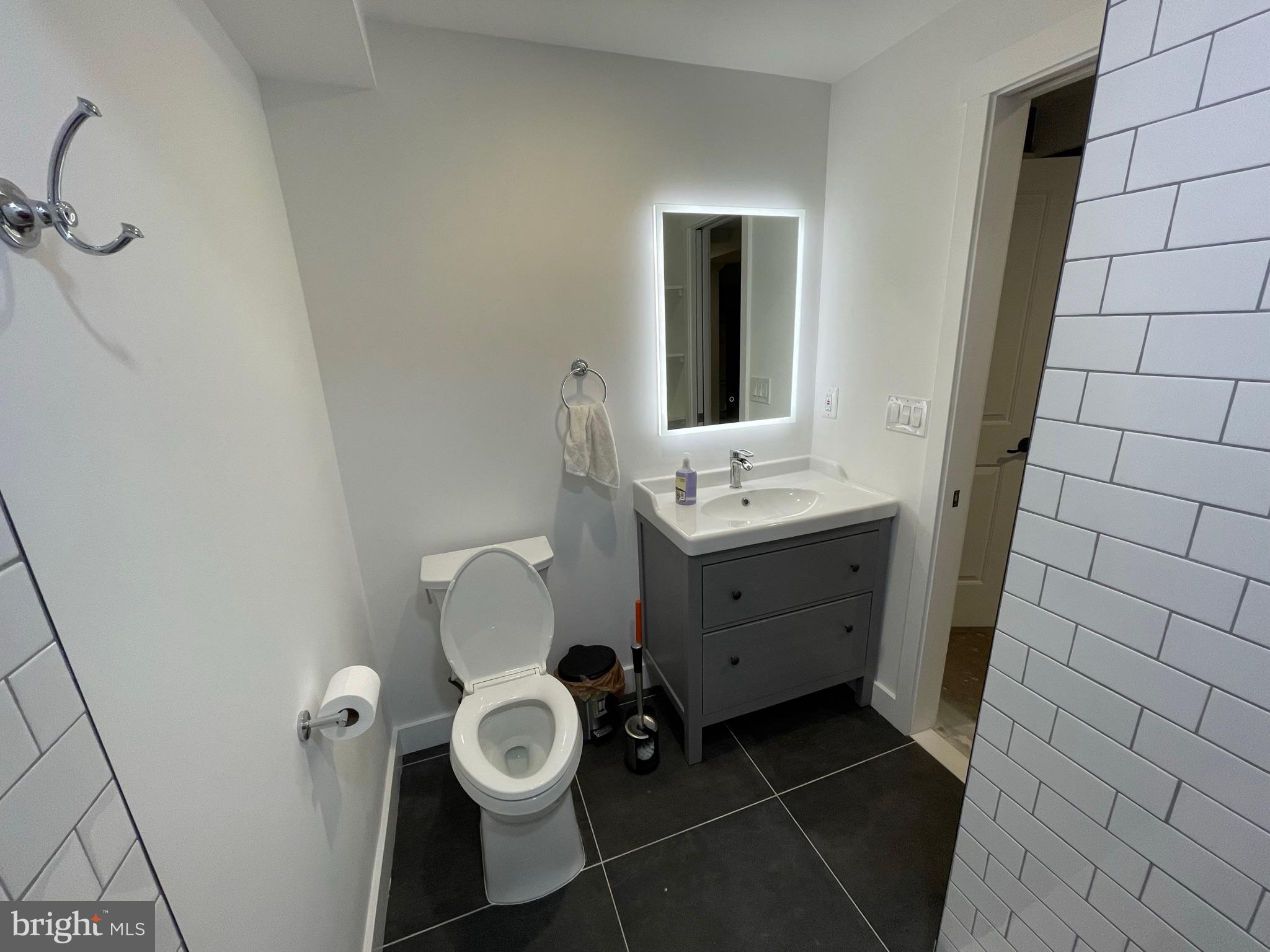 2314 WHEYSTONE COURT