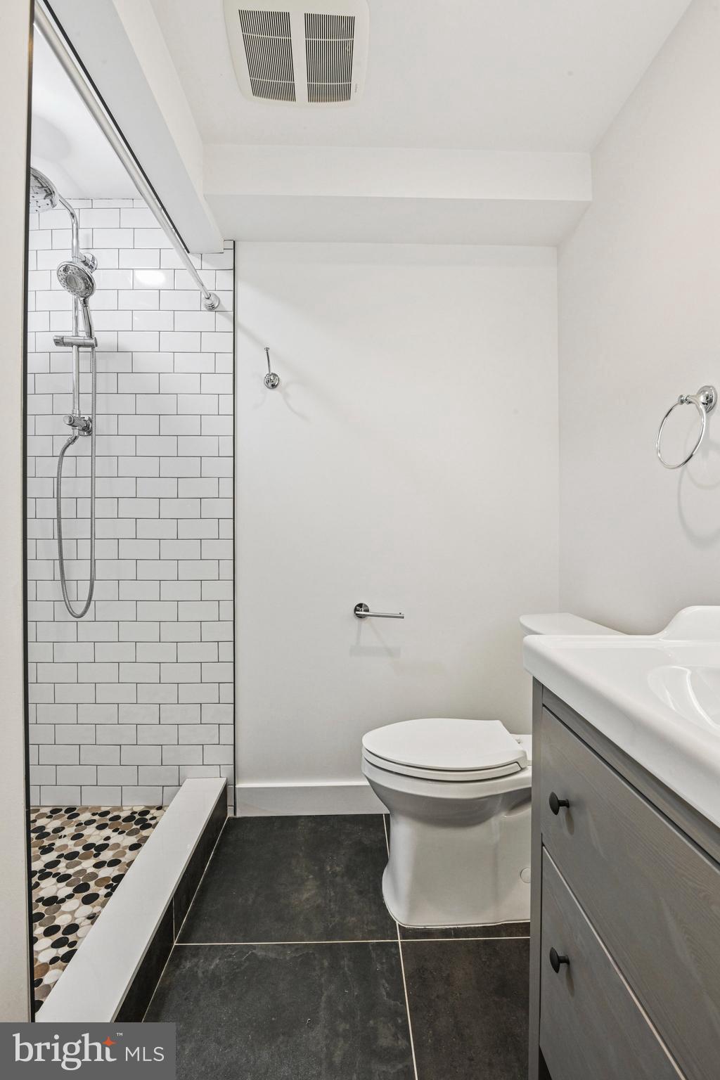 2314 WHEYSTONE COURT