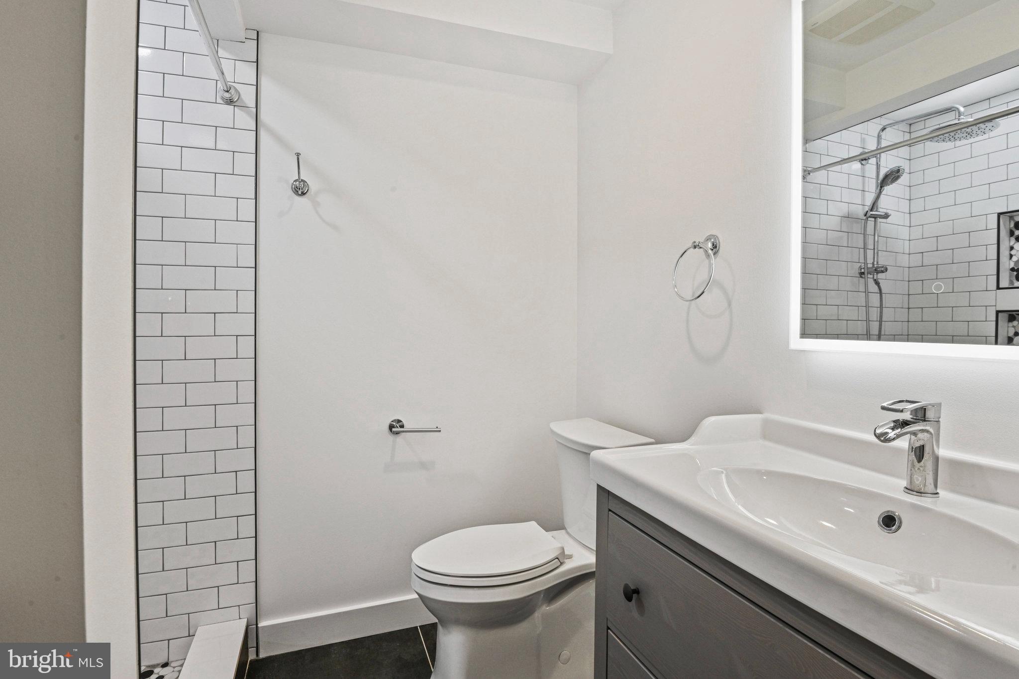 2314 WHEYSTONE COURT