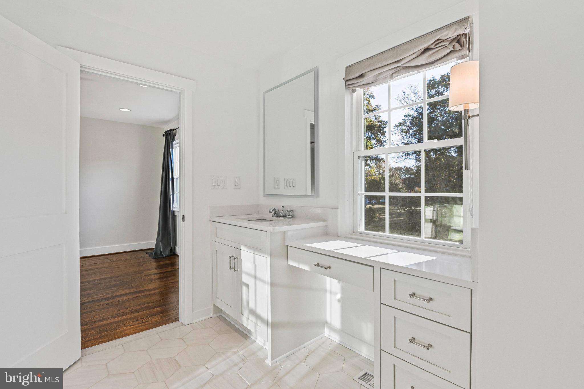 2314 WHEYSTONE COURT