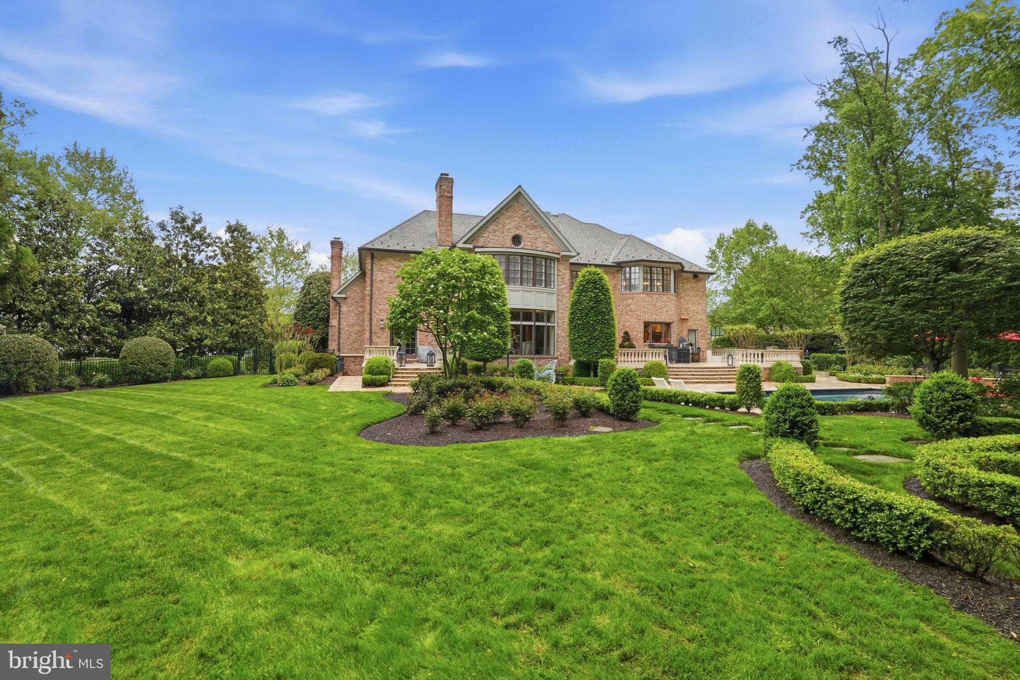 1204 DAVISWOOD DRIVE