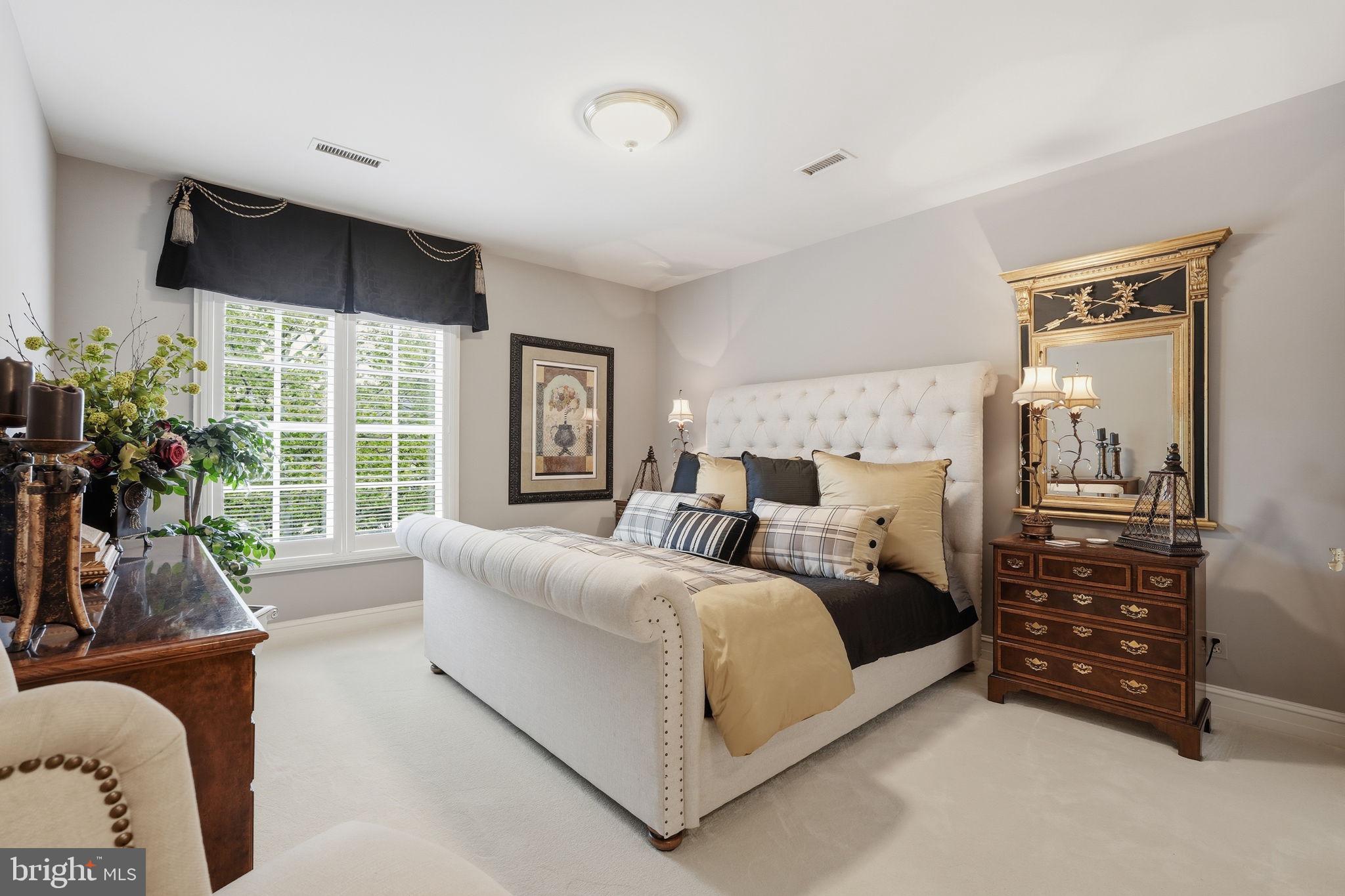 1204 DAVISWOOD DRIVE