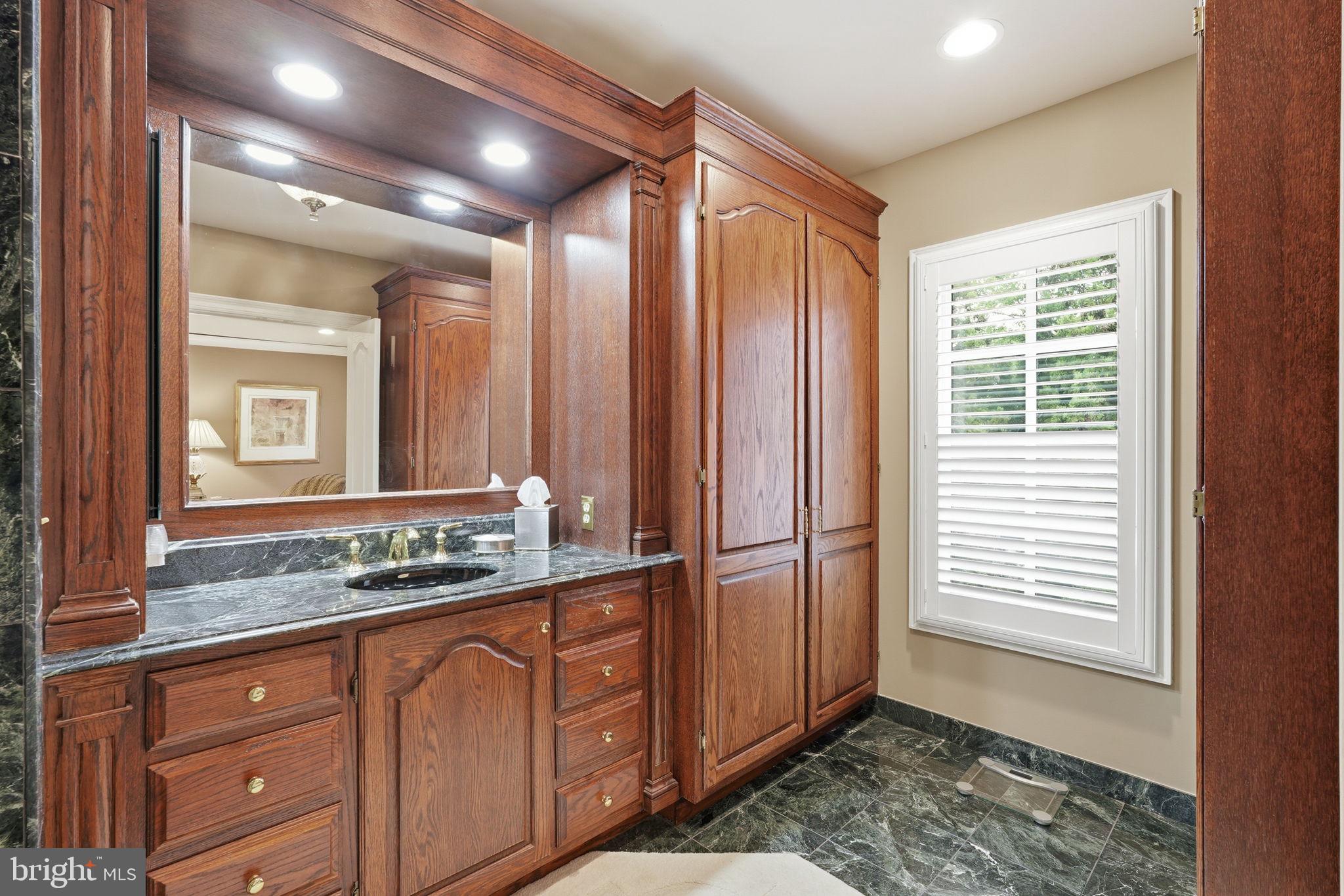 1204 DAVISWOOD DRIVE
