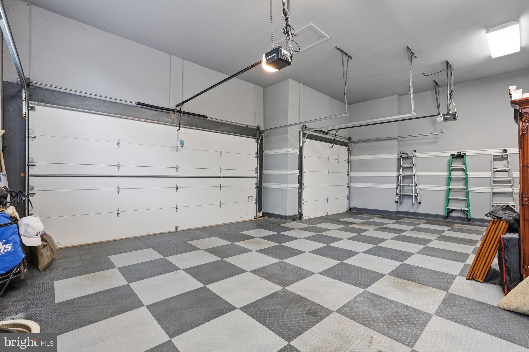 1204 DAVISWOOD DRIVE