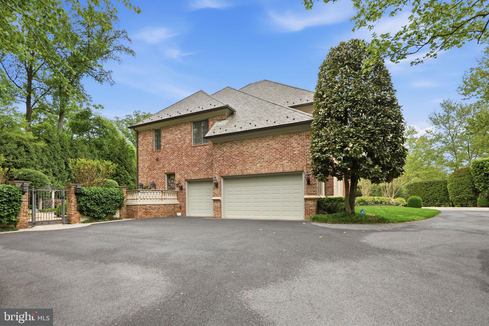 1204 DAVISWOOD DRIVE