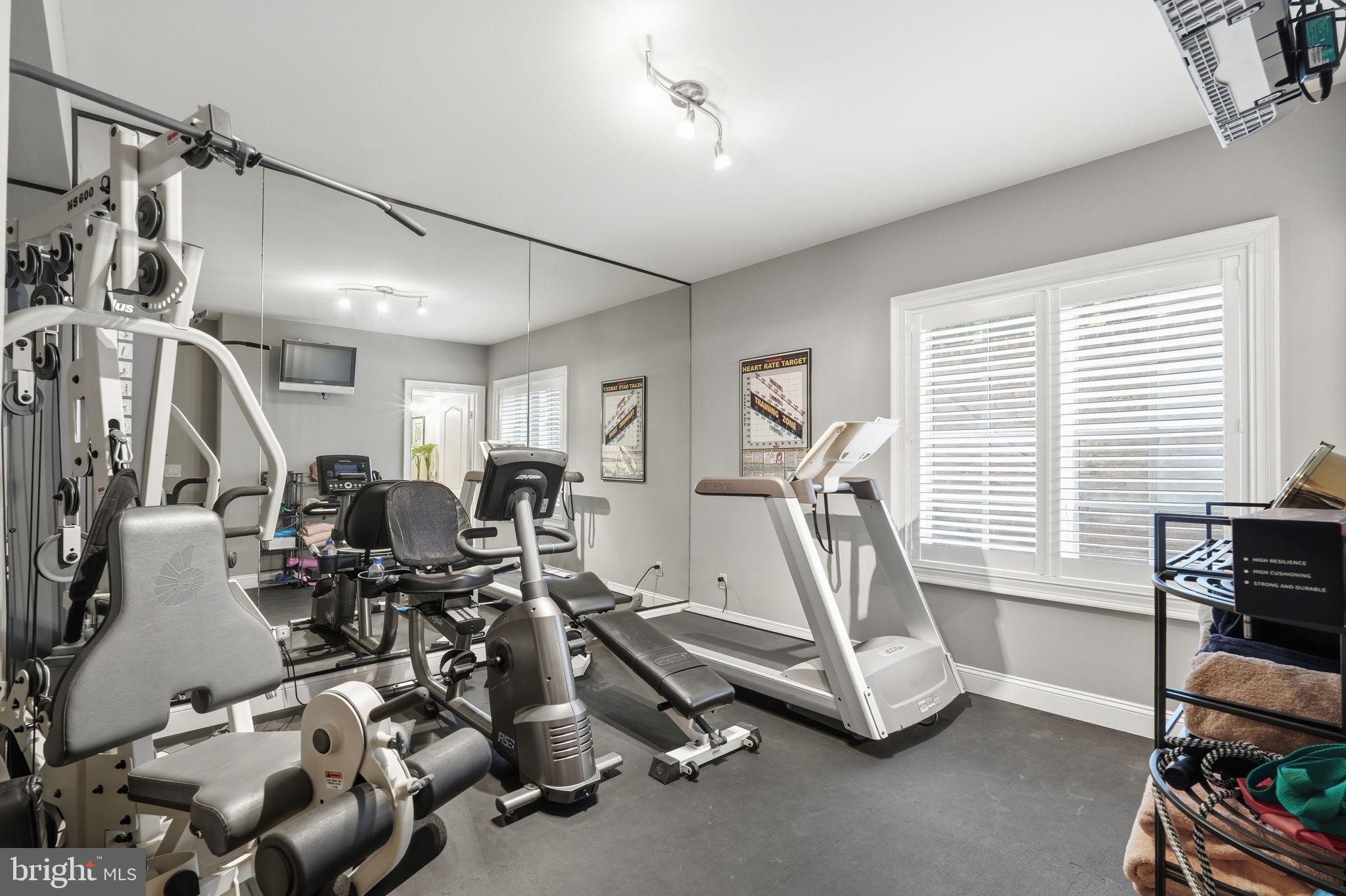 1204 DAVISWOOD DRIVE