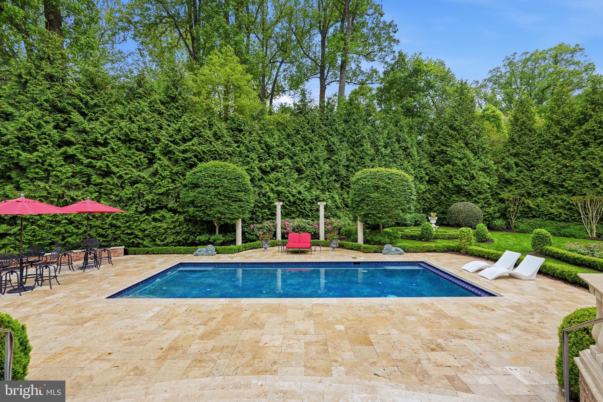 1204 DAVISWOOD DRIVE