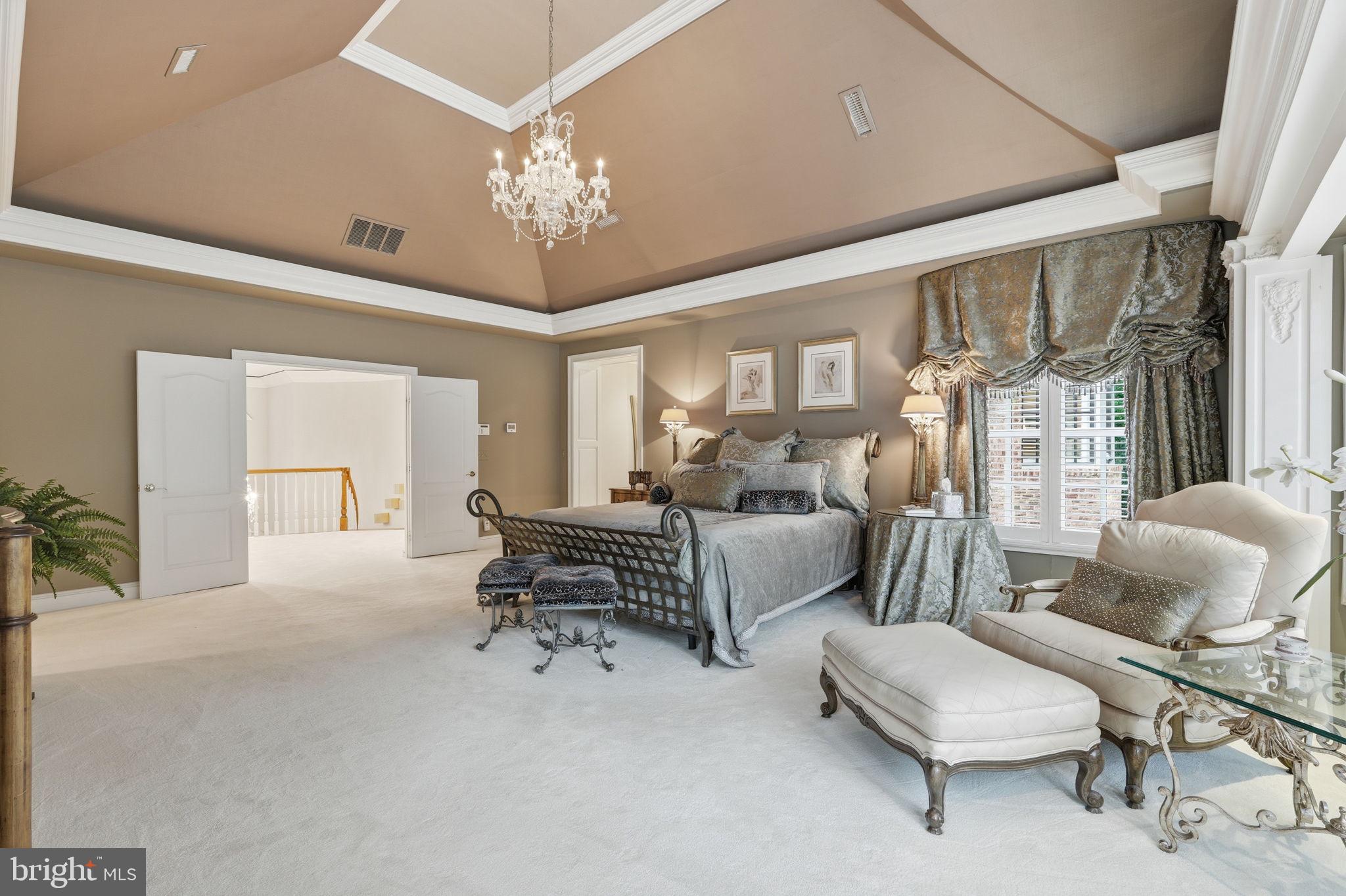 1204 DAVISWOOD DRIVE