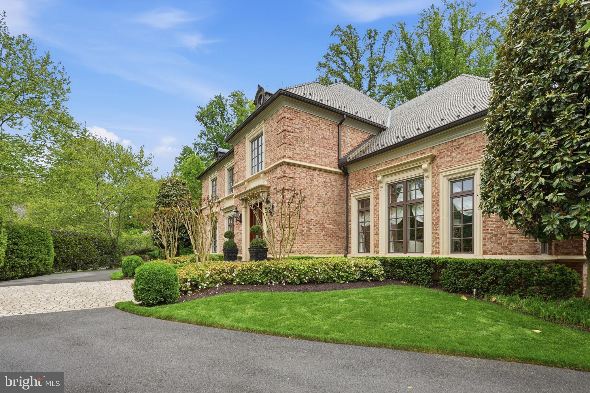 1204 DAVISWOOD DRIVE
