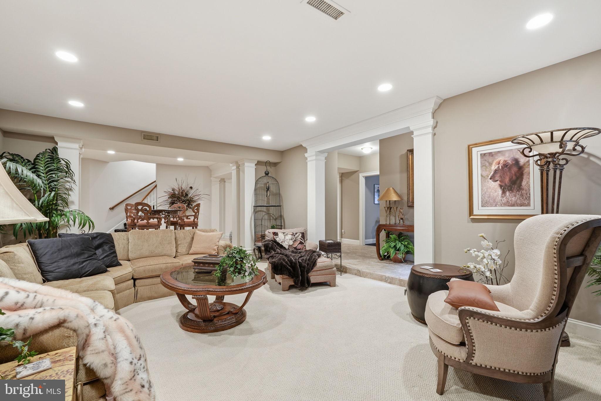 1204 DAVISWOOD DRIVE