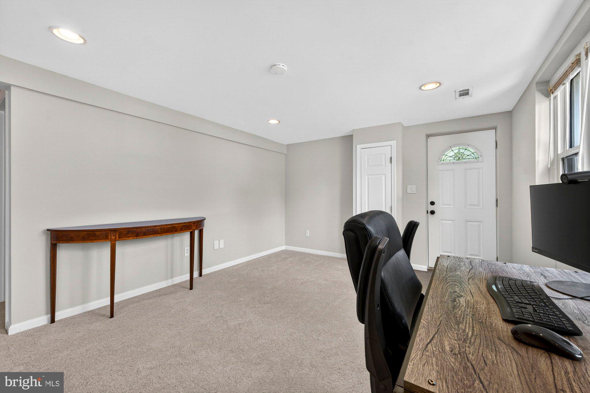 1109 HILLCREST DRIVE SW