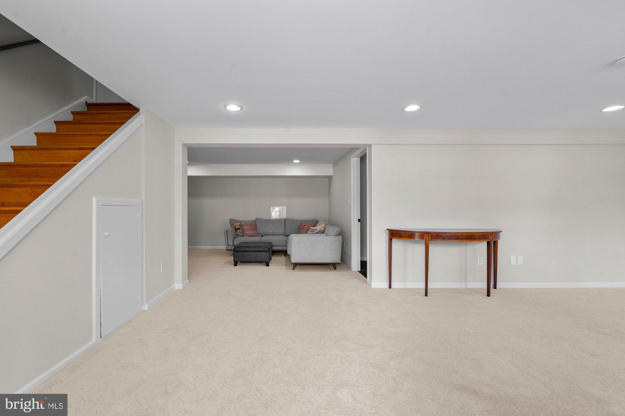1109 HILLCREST DRIVE SW