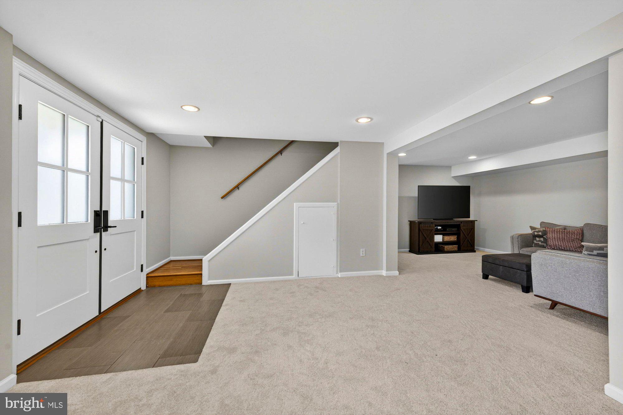 1109 HILLCREST DRIVE SW