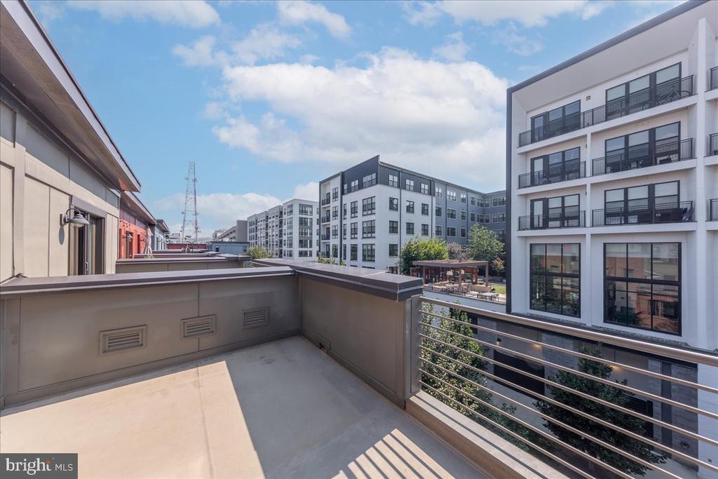 2916 PENNY LANE