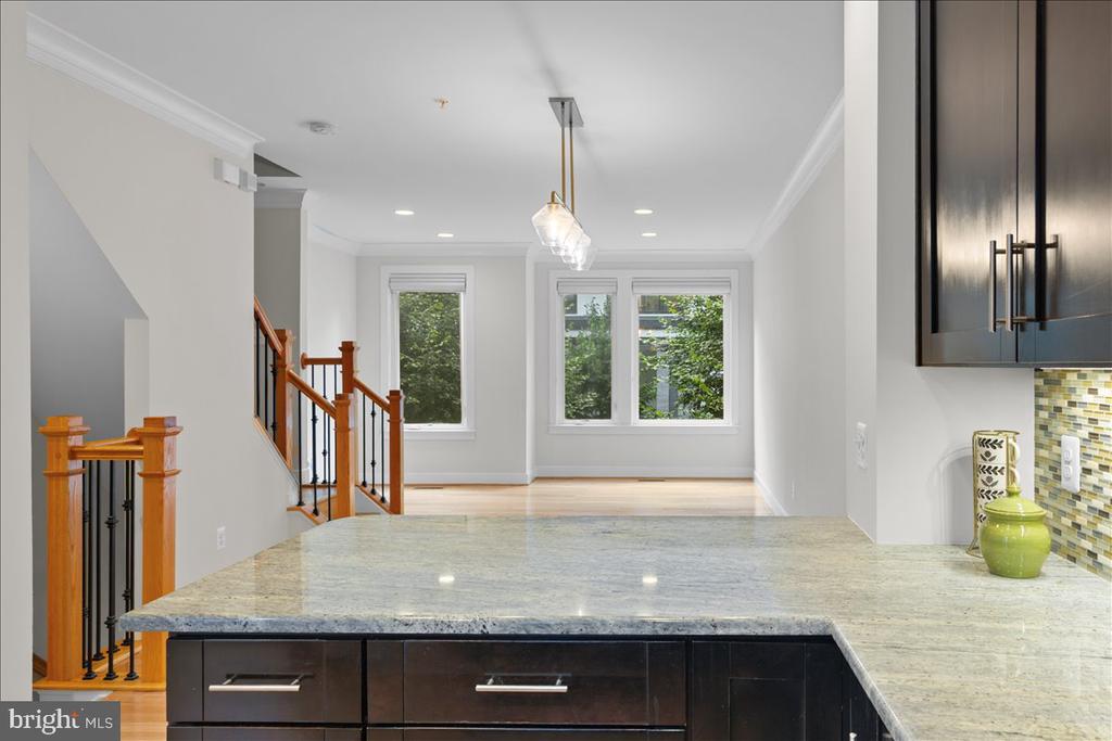2916 PENNY LANE