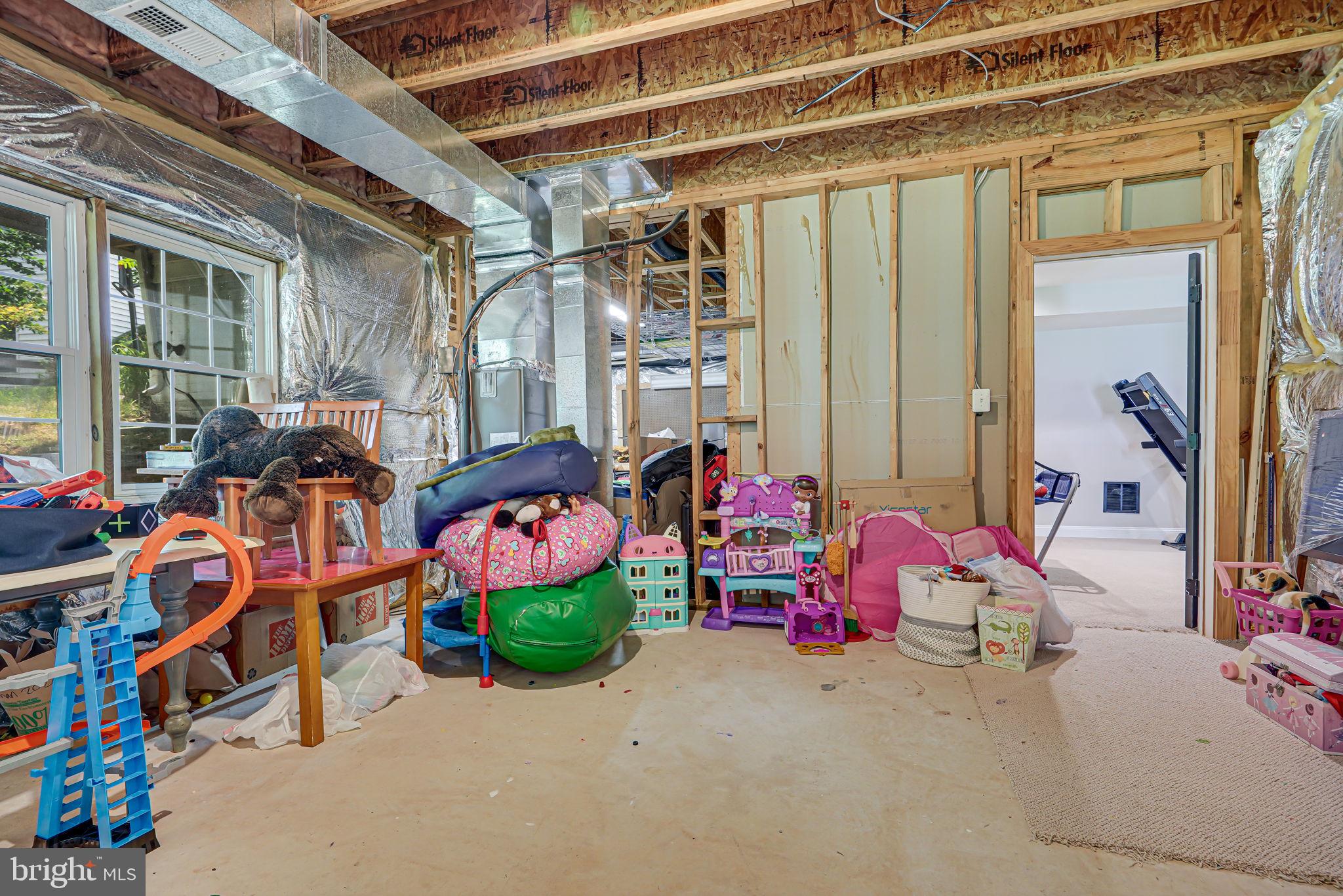 24124 Shady Knoll Cir