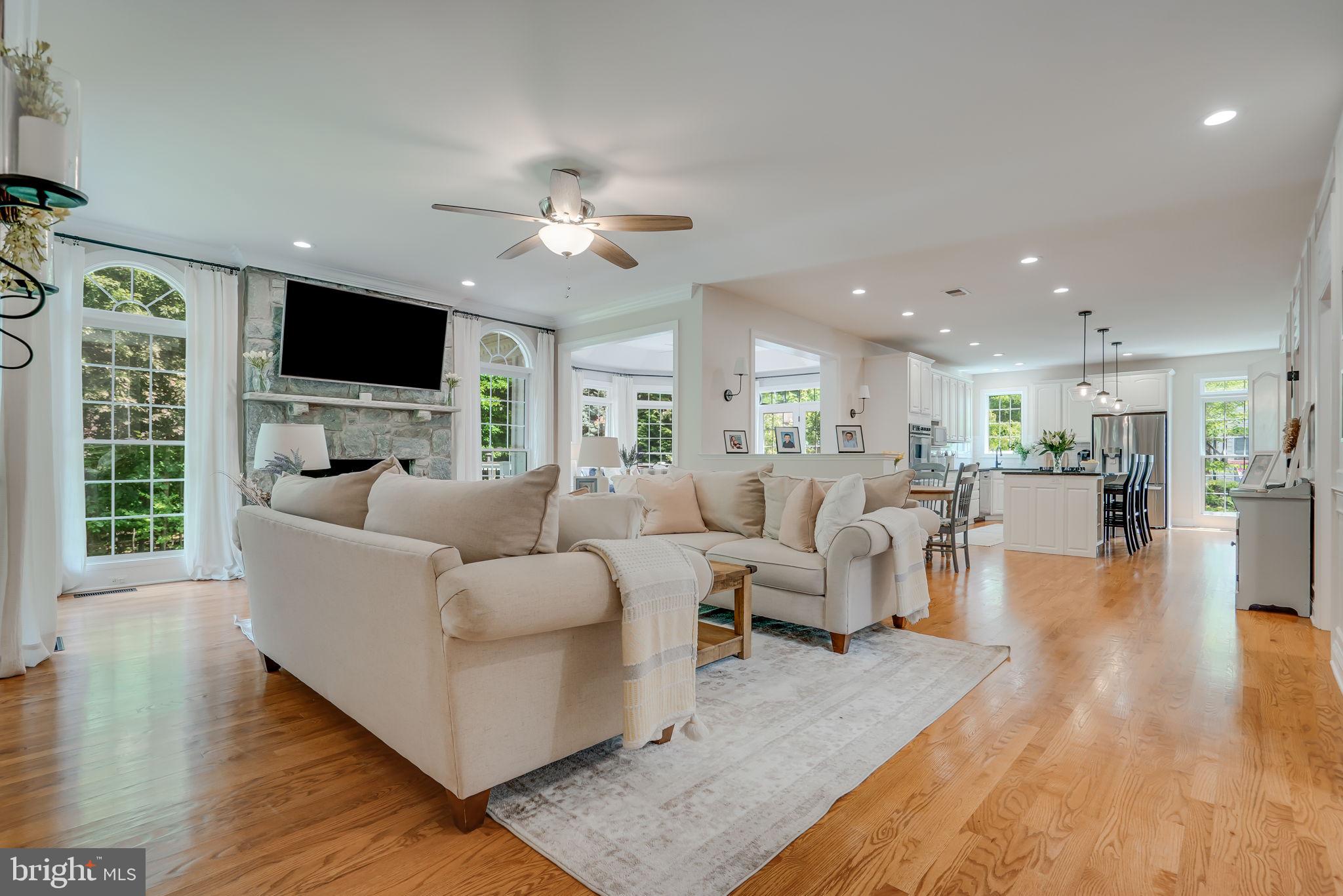 24124 Shady Knoll Cir