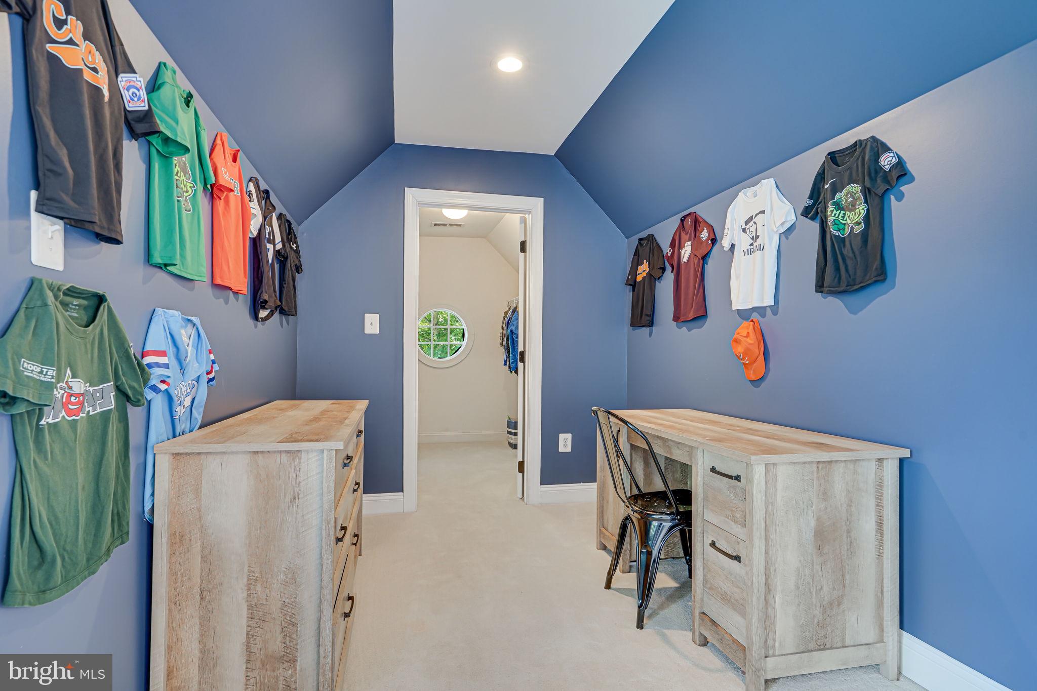 24124 Shady Knoll Cir