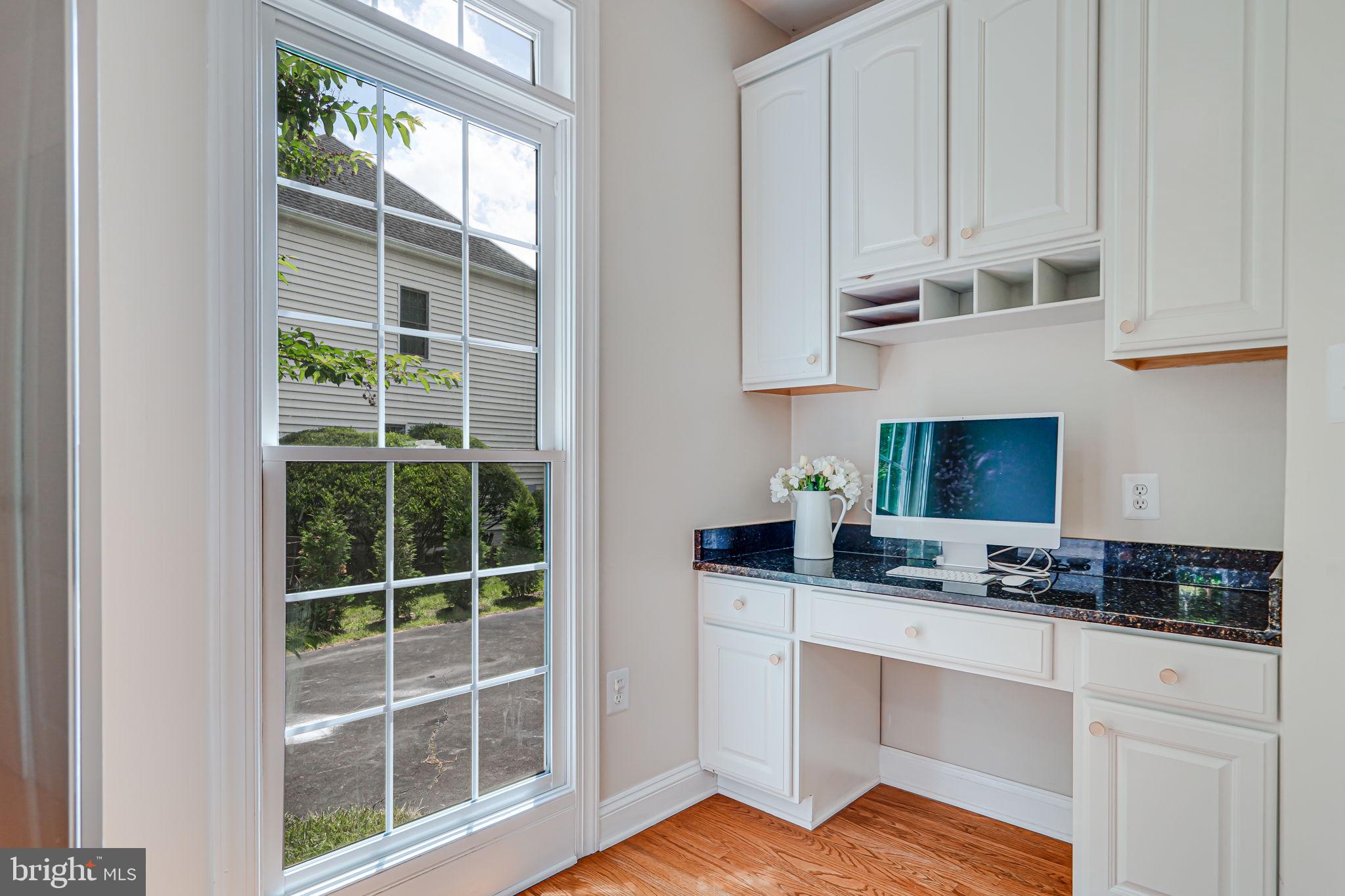 24124 Shady Knoll Cir