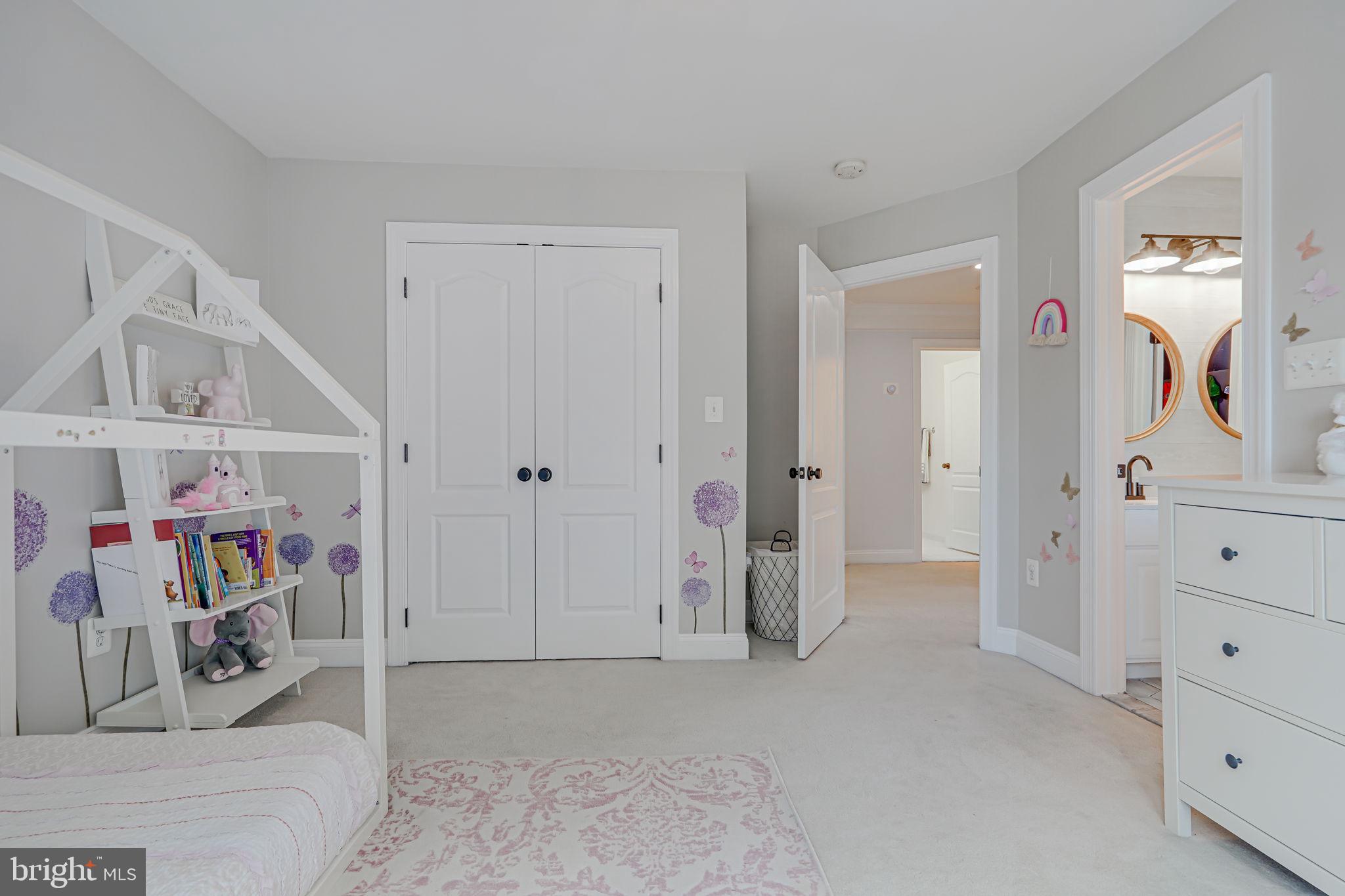 24124 Shady Knoll Cir