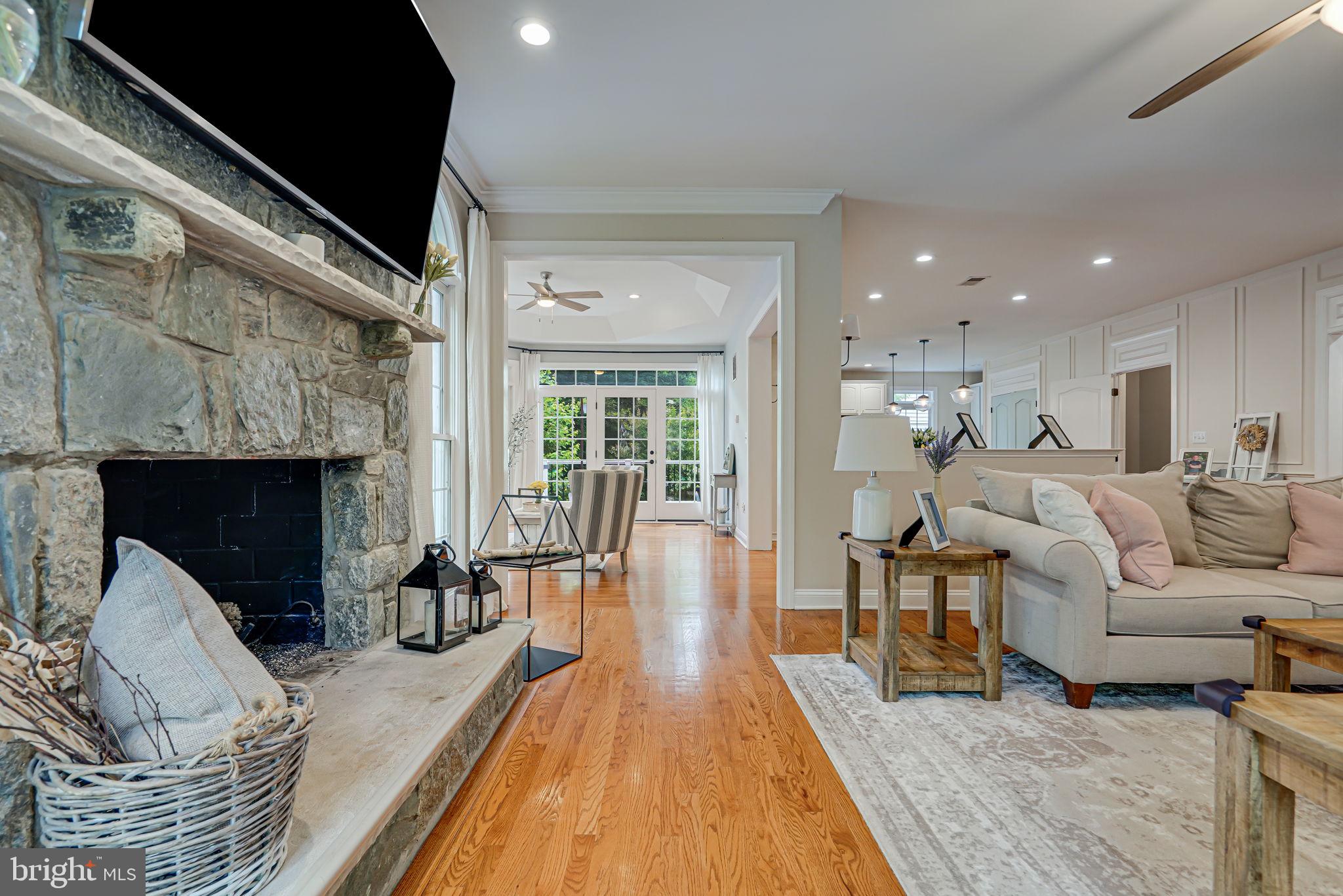 24124 Shady Knoll Cir