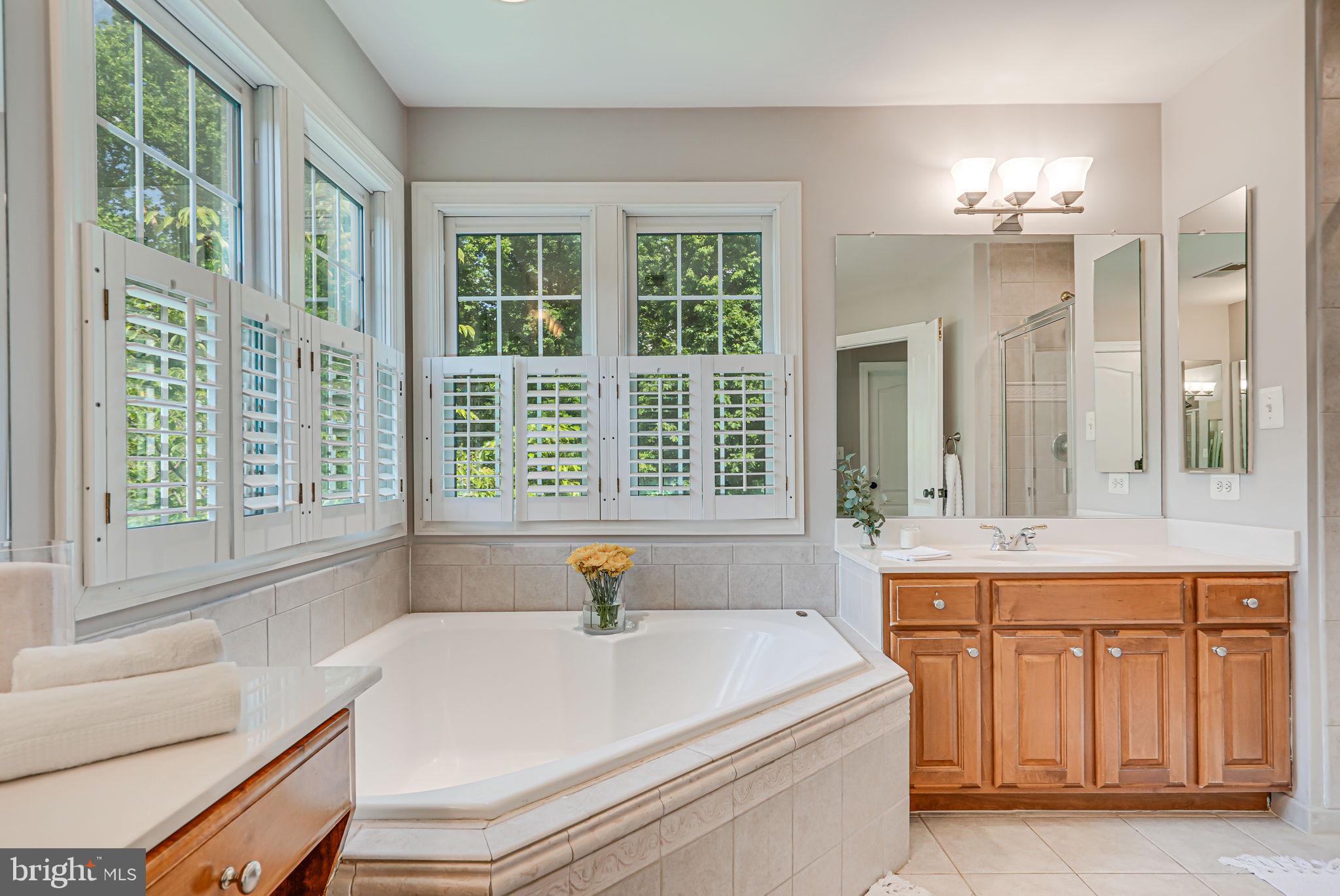 24124 Shady Knoll Cir