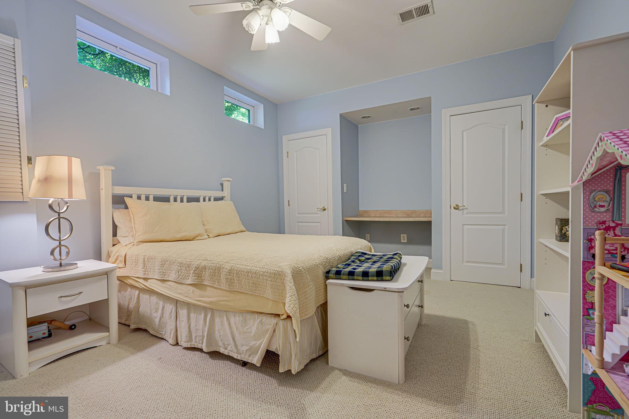 24124 Shady Knoll Cir