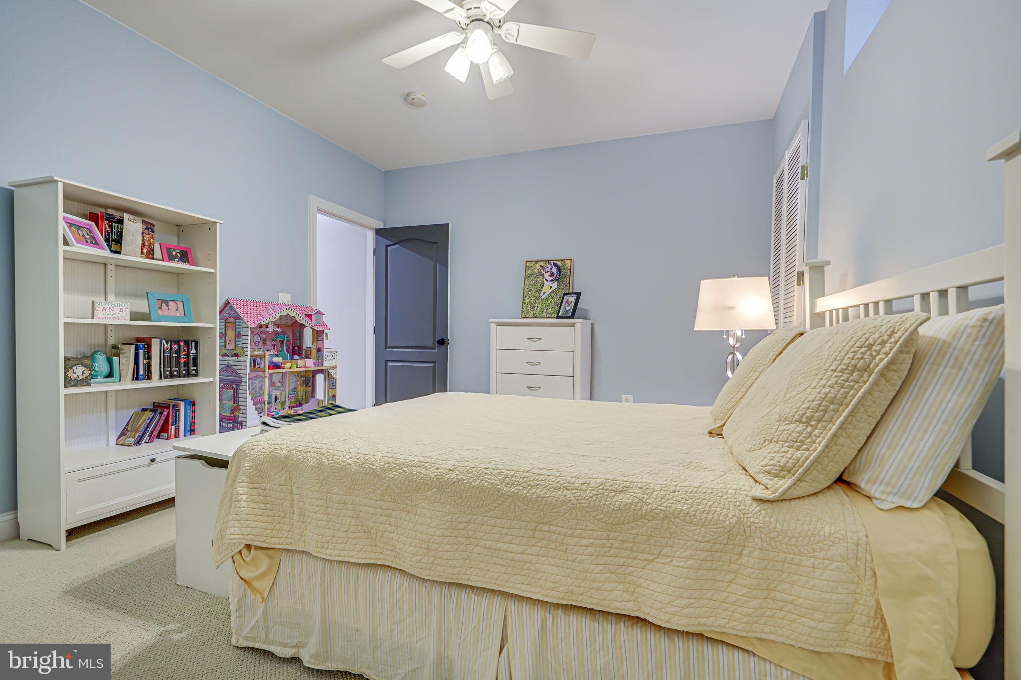 24124 Shady Knoll Cir