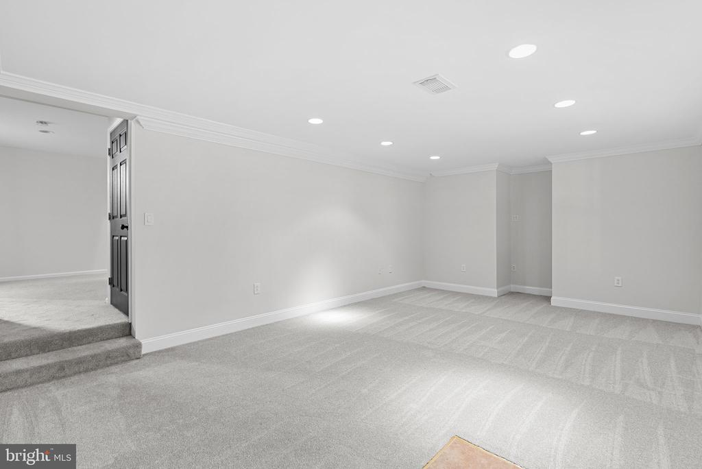 21232 Rosetta Pl