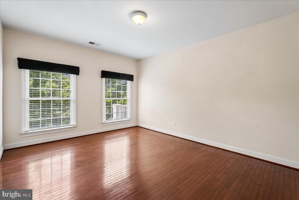 42623 TRAPPE ROCK COURT