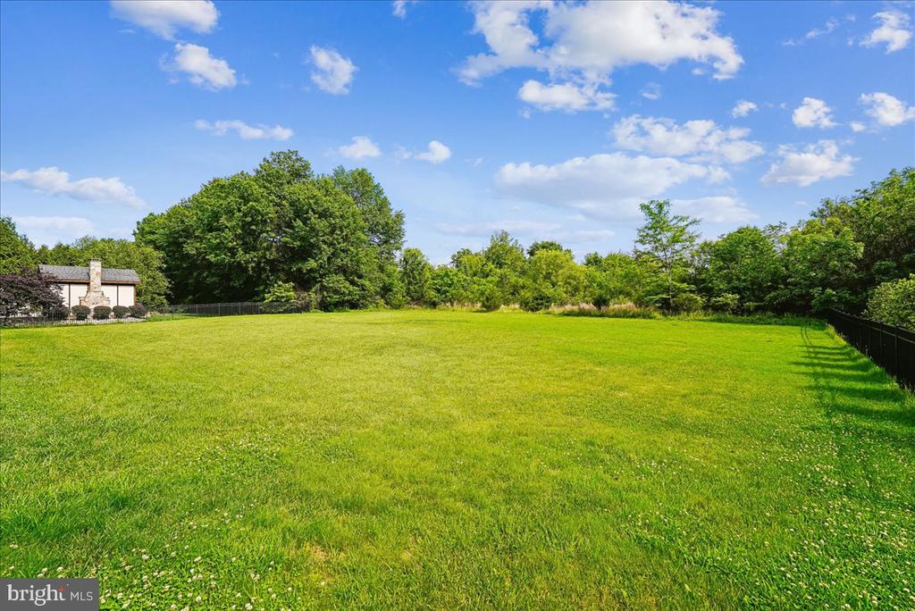 42623 TRAPPE ROCK COURT