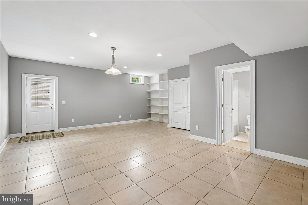 42623 TRAPPE ROCK COURT