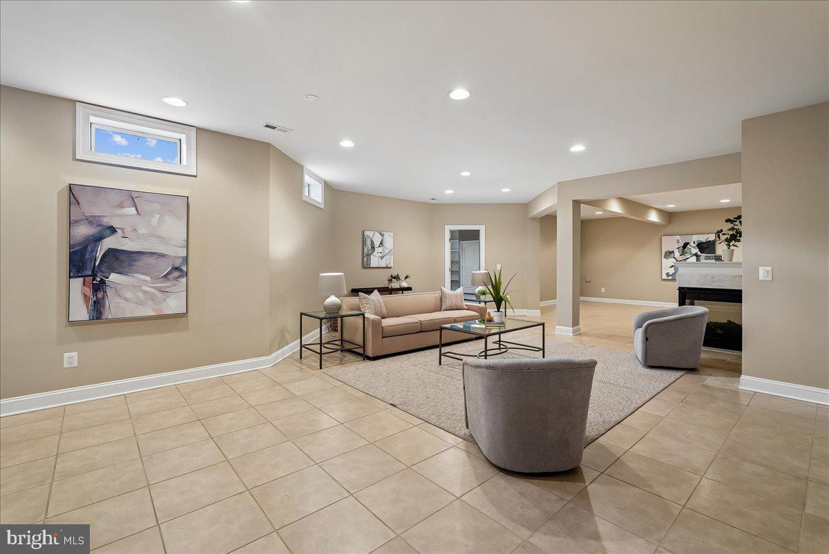 42623 TRAPPE ROCK COURT