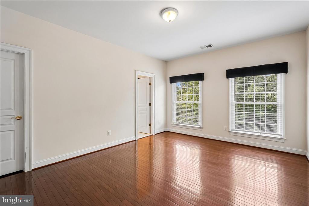 42623 TRAPPE ROCK COURT