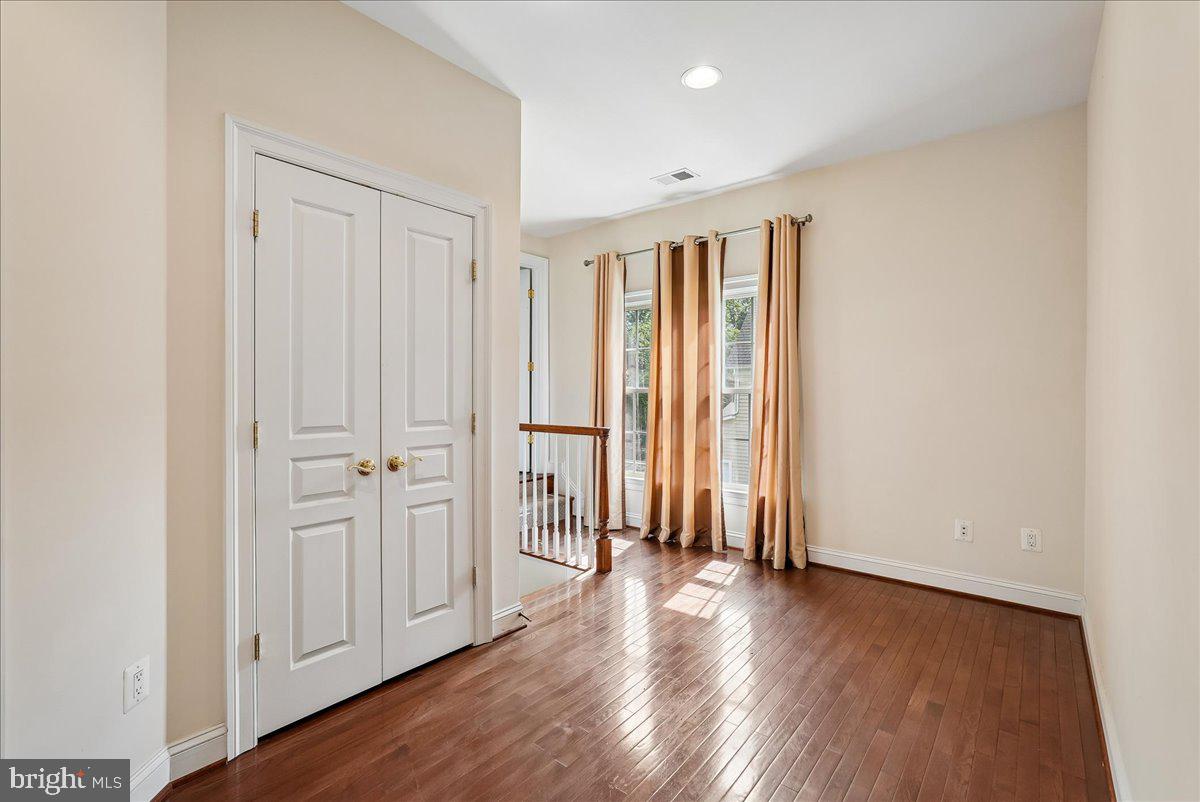 42623 TRAPPE ROCK COURT