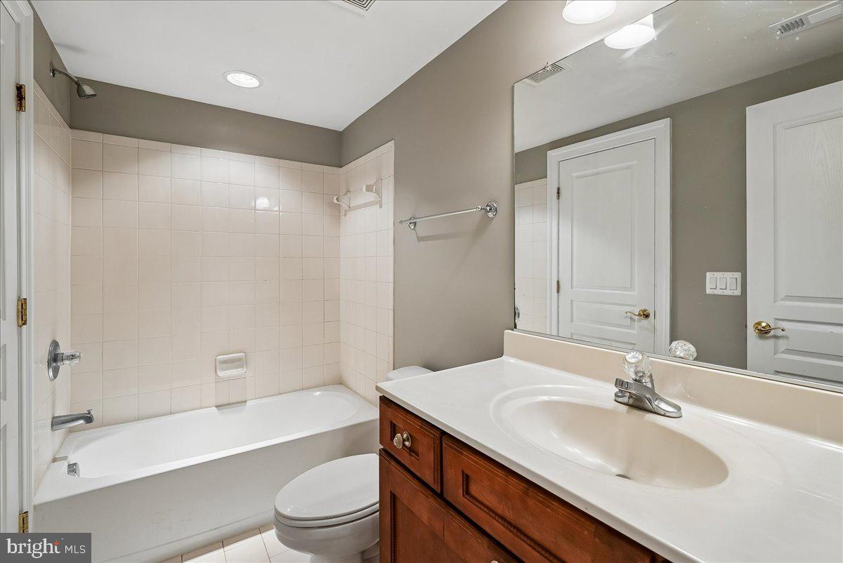 42623 TRAPPE ROCK COURT