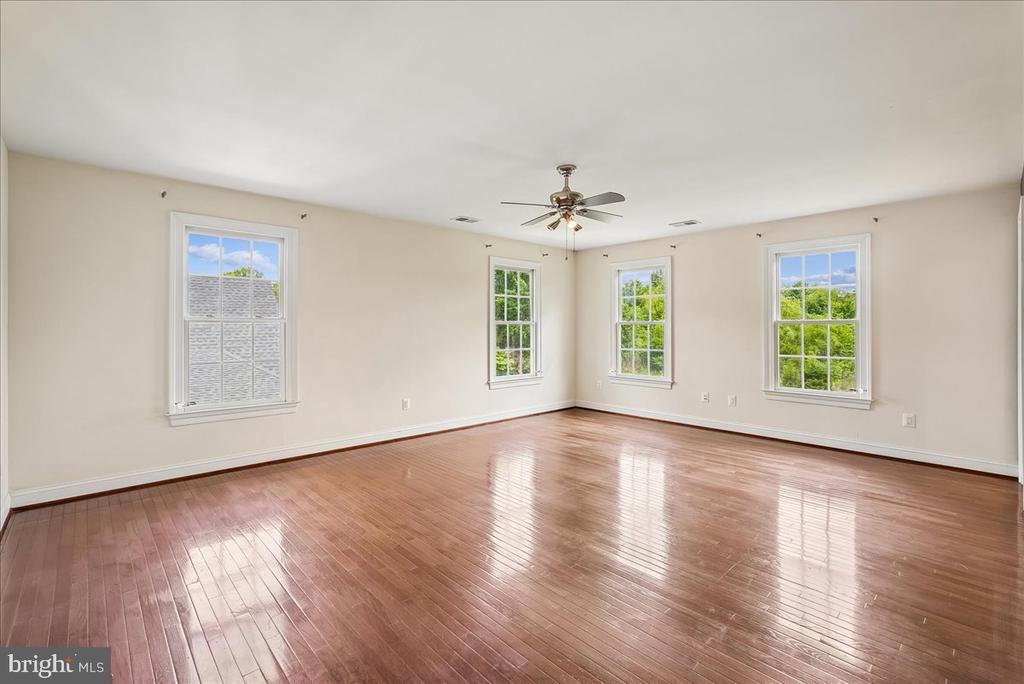 42623 TRAPPE ROCK COURT