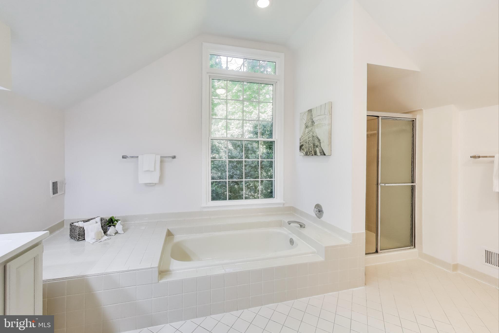 12148 Darnley Rd