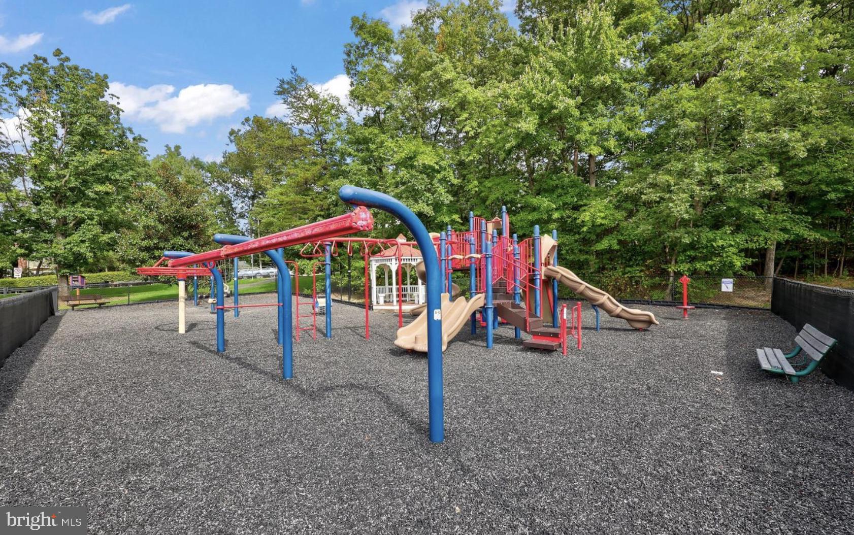 12148 Darnley Rd