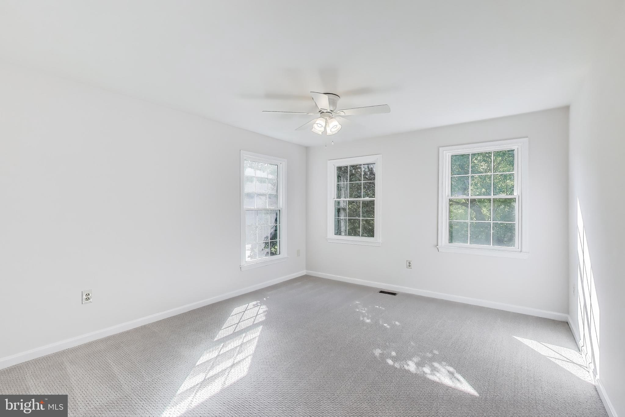 12148 Darnley Rd