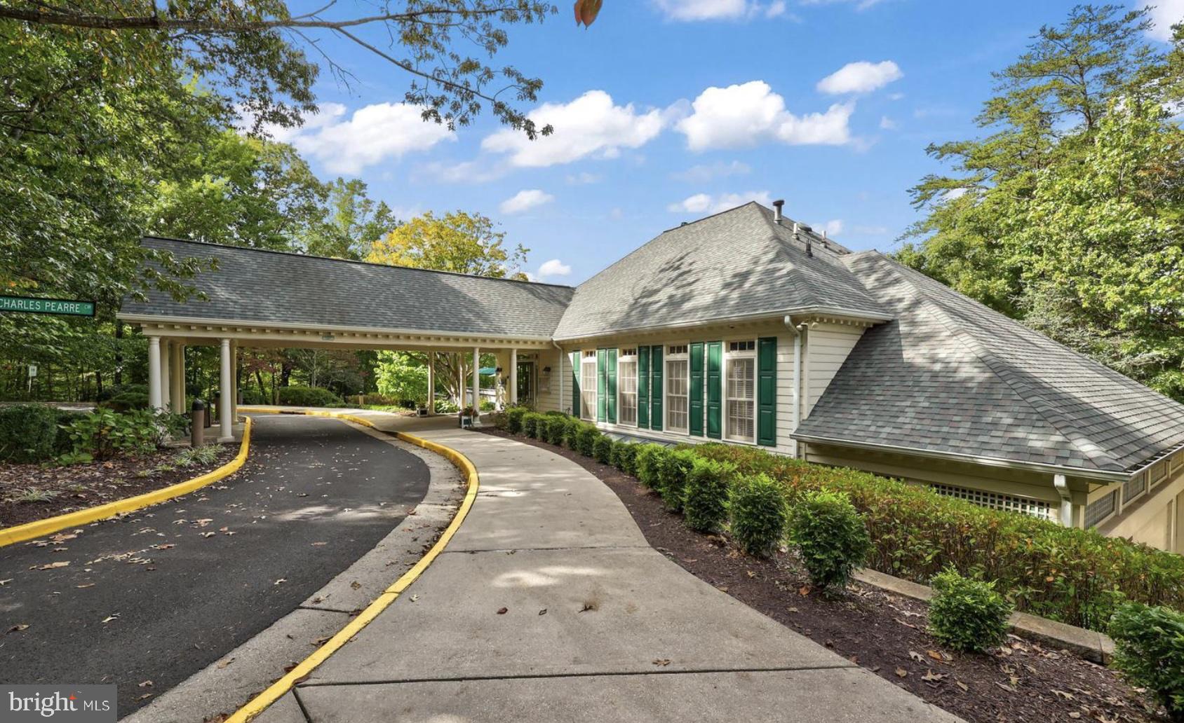 12148 Darnley Rd