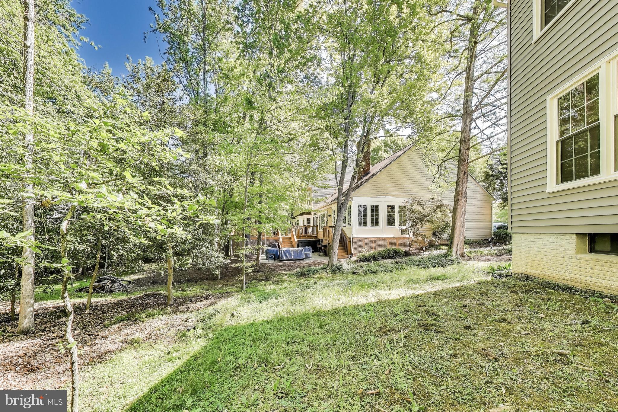 12148 Darnley Rd