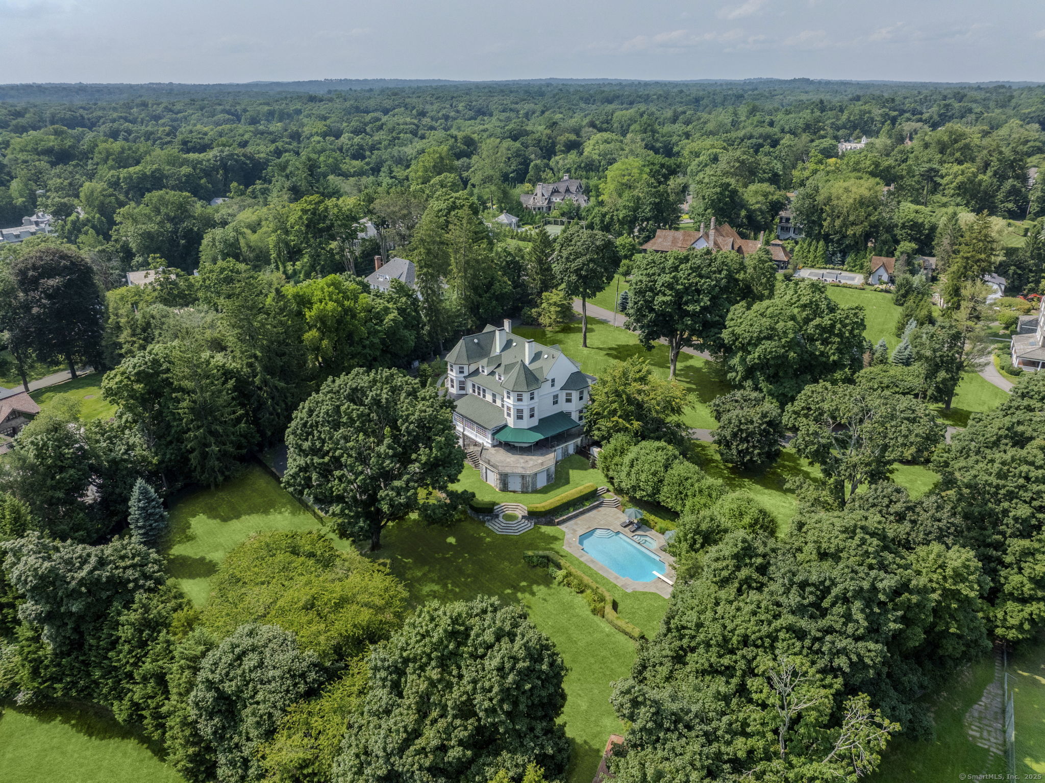 14 Meadow Drive