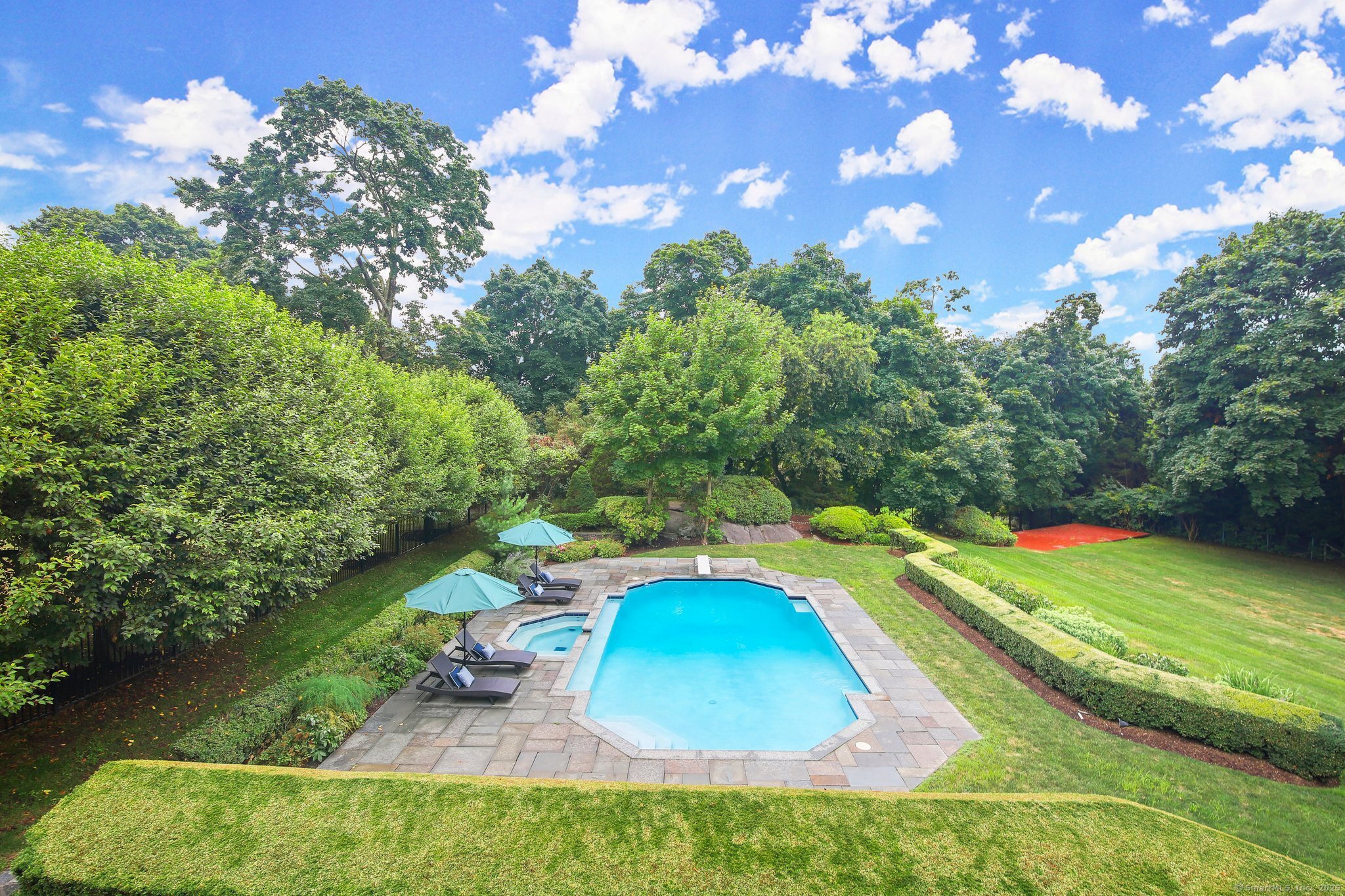 14 Meadow Drive